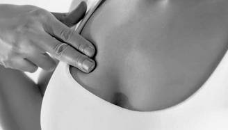 твердая шишка возле соска у женщин